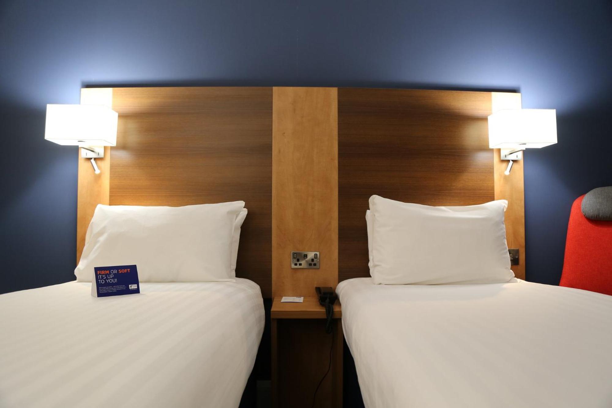 Holiday Inn Express Nuneaton By Ihg Luaran gambar