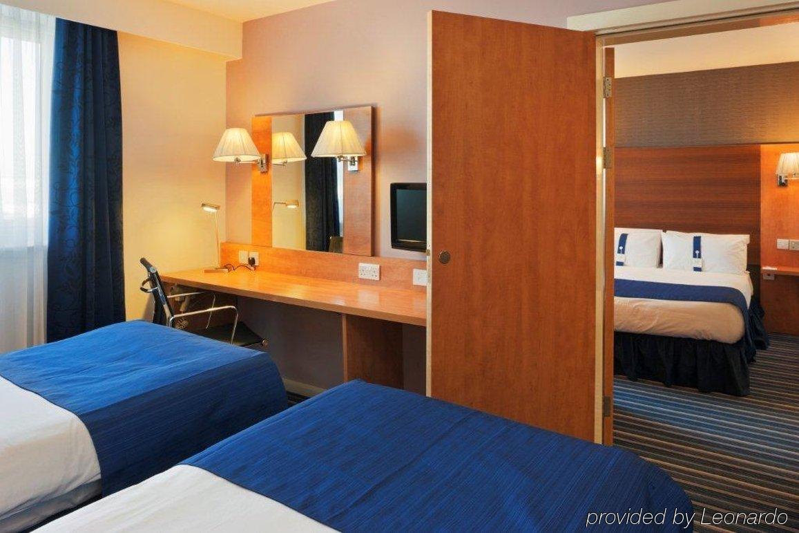 Holiday Inn Express Nuneaton By Ihg Bilik gambar
