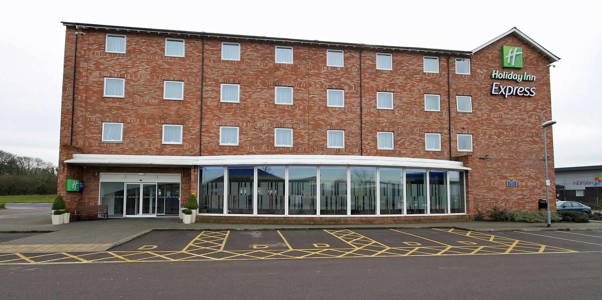 Holiday Inn Express Nuneaton By Ihg Luaran gambar
